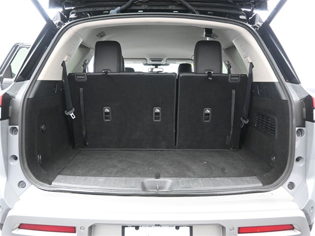 Vehicle image 35 of 69