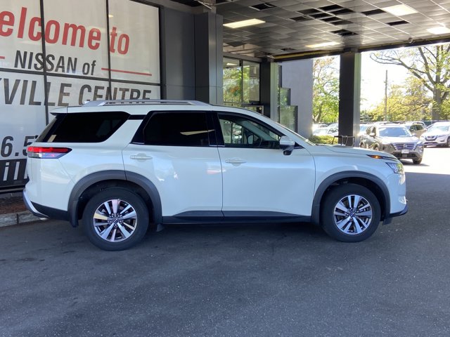 Vehicle image 5 of 31