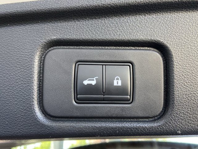 Vehicle image 30 of 31