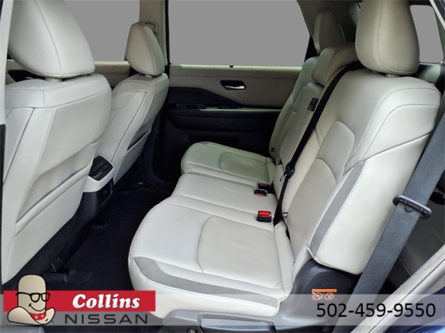 Vehicle image 12 of 28