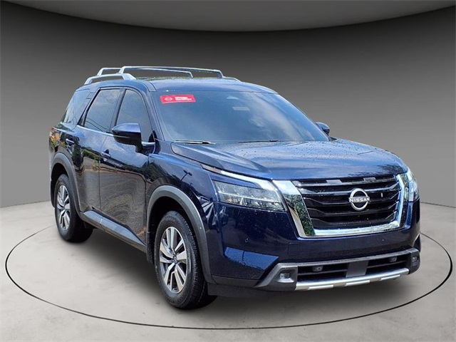 Vehicle image 4 of 28