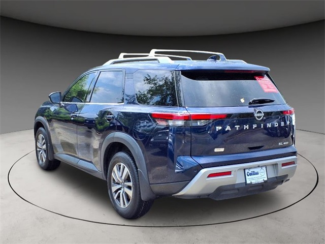 Vehicle image 8 of 28