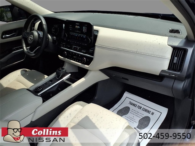 Vehicle image 16 of 28