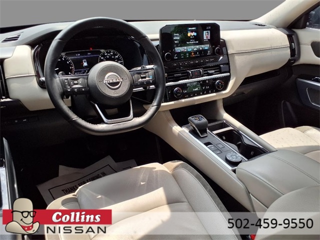 Vehicle image 15 of 28