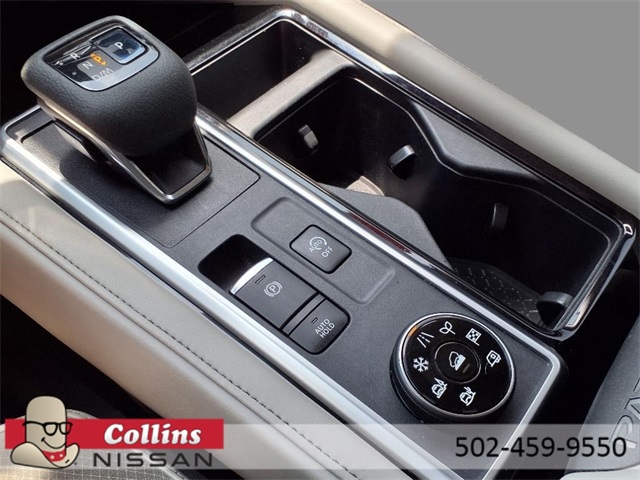 Vehicle image 26 of 28