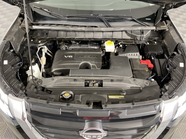Vehicle image 9 of 33