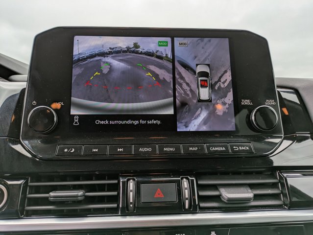 Vehicle image 14 of 26