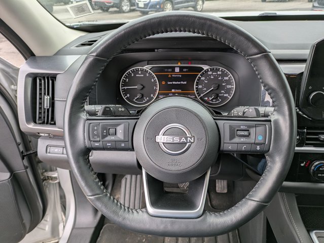 Vehicle image 8 of 26