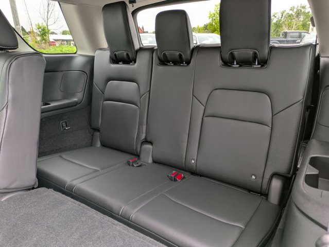 Vehicle image 20 of 26