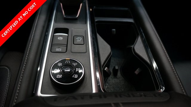 Vehicle image 21 of 94