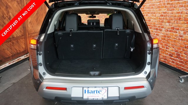 Vehicle image 45 of 94