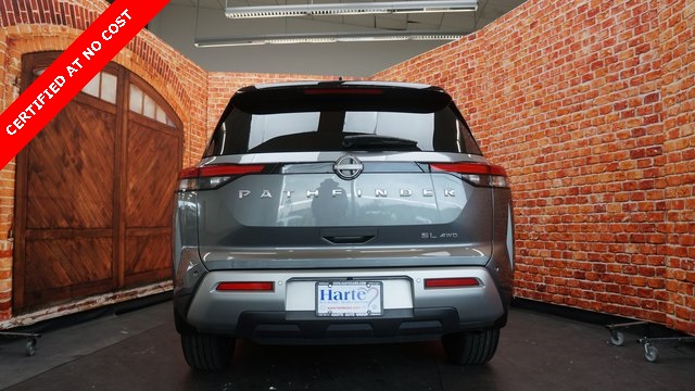 Vehicle image 9 of 94