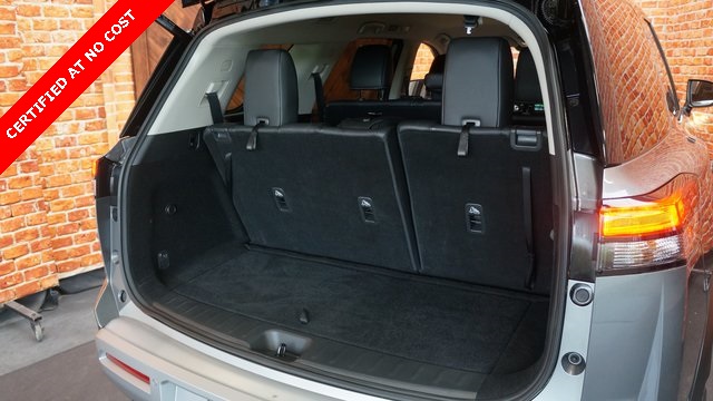 Vehicle image 43 of 94