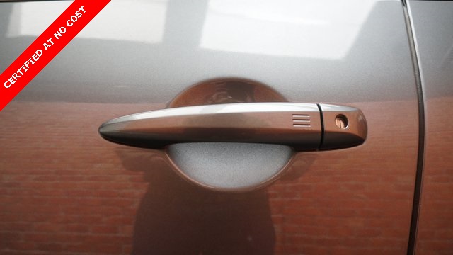 Vehicle image 79 of 94