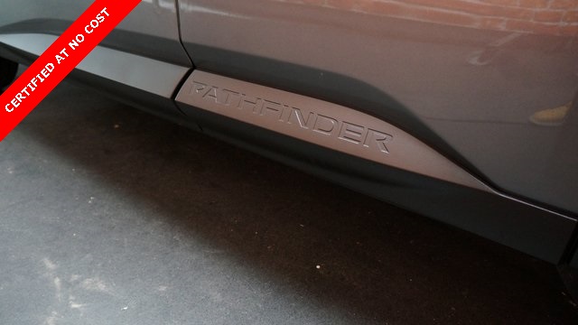 Vehicle image 80 of 94