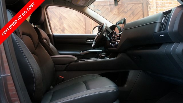 Vehicle image 53 of 94