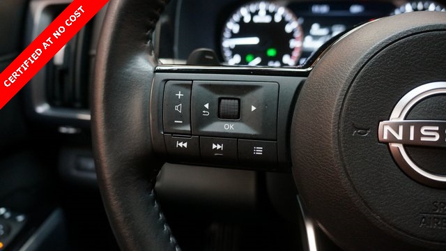 Vehicle image 23 of 94