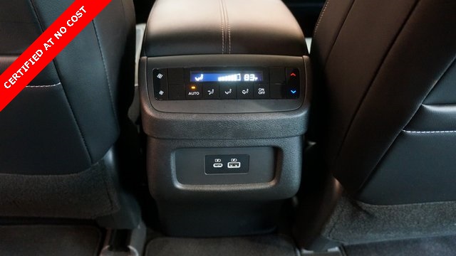 Vehicle image 38 of 94