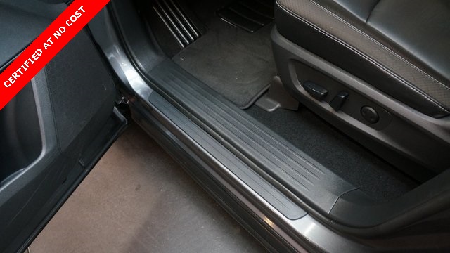 Vehicle image 30 of 94