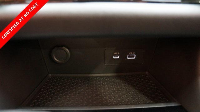 Vehicle image 19 of 94