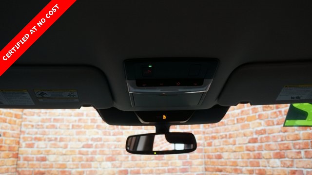 Vehicle image 33 of 94