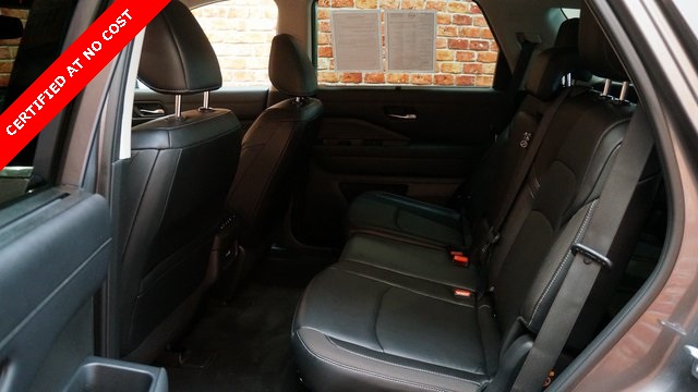 Vehicle image 32 of 94