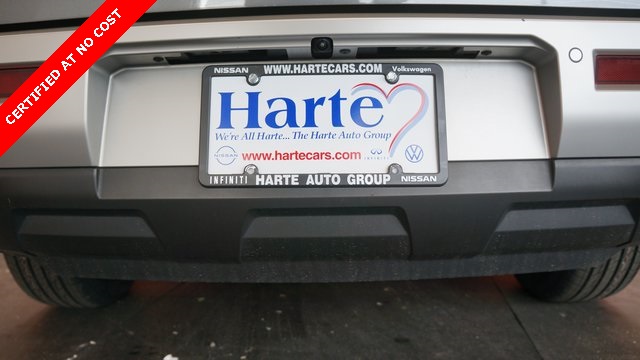 Vehicle image 6 of 94