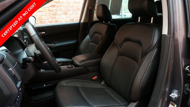 Vehicle image 11 of 94