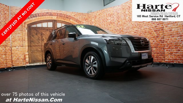 Vehicle image 7 of 94