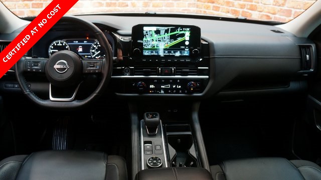 Vehicle image 12 of 94