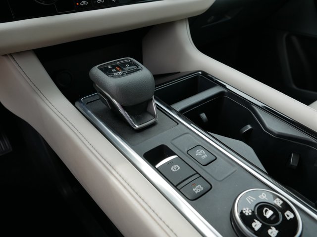 Vehicle image 24 of 37
