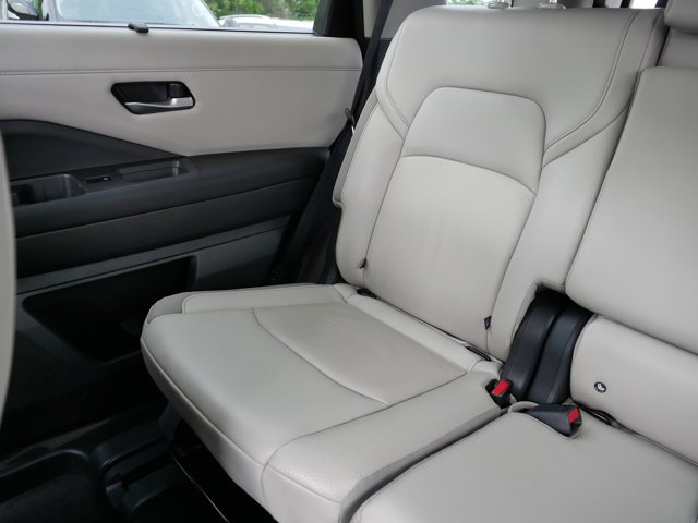 Vehicle image 12 of 37