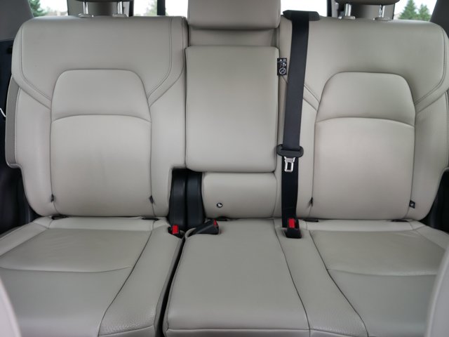 Vehicle image 13 of 37