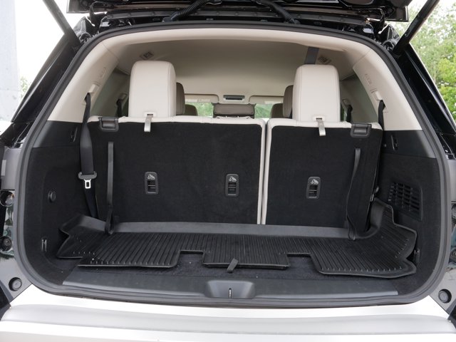 Vehicle image 18 of 37
