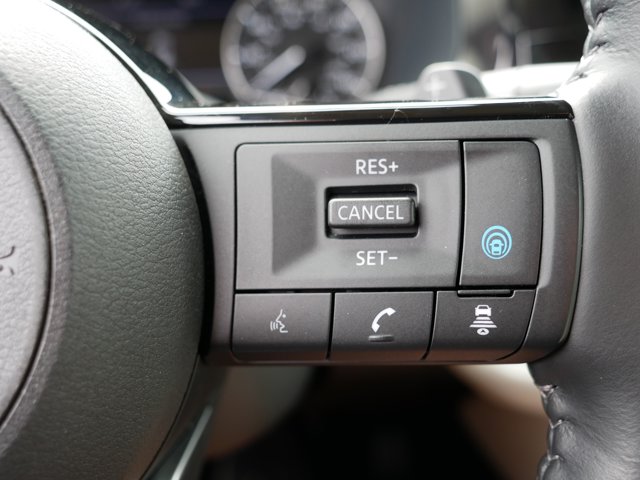 Vehicle image 29 of 37