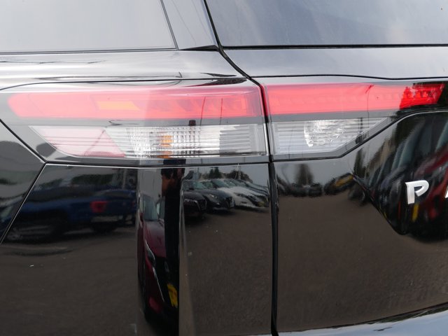 Vehicle image 17 of 37