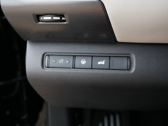 Vehicle image 26 of 37