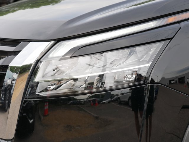 Vehicle image 16 of 37