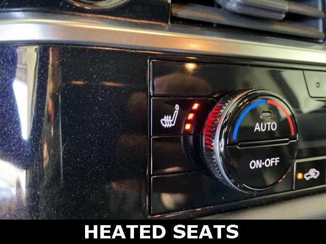 Vehicle image 31 of 33