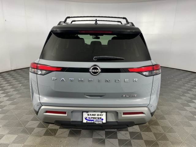 Vehicle image 6 of 33