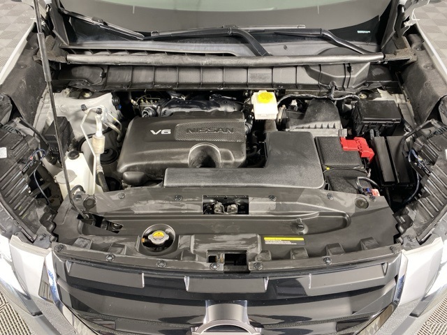 Vehicle image 9 of 33