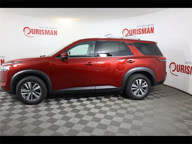 Vehicle image 41 of 60