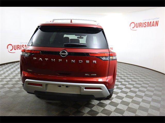 Vehicle image 32 of 60