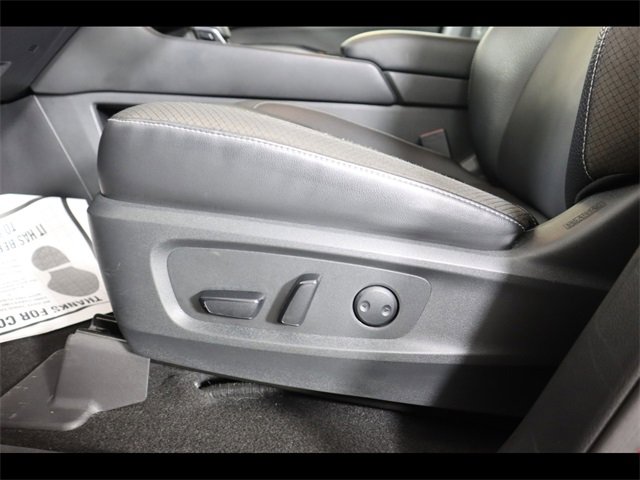 Vehicle image 50 of 60