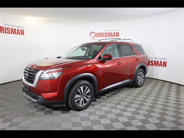 Vehicle image 2 of 60