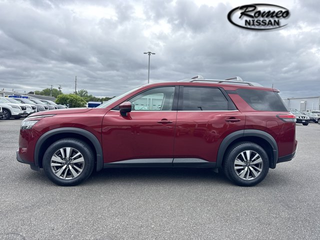 Vehicle image 10 of 34
