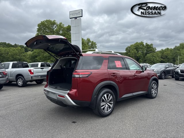 Vehicle image 5 of 34