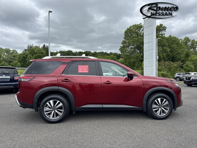 Vehicle image 4 of 34