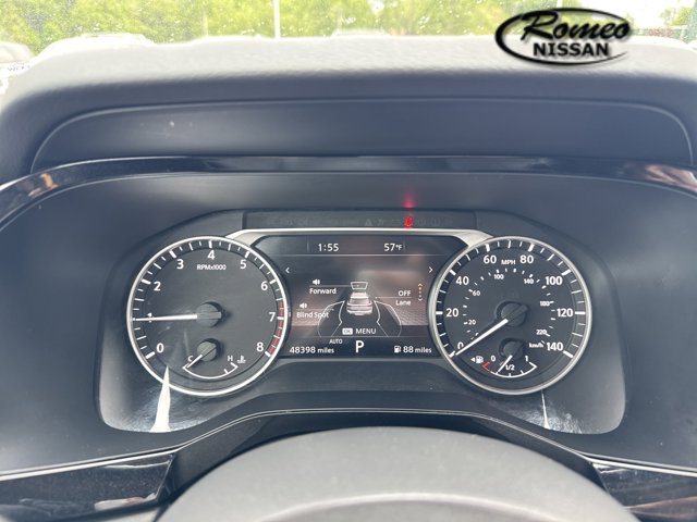 Vehicle image 22 of 34