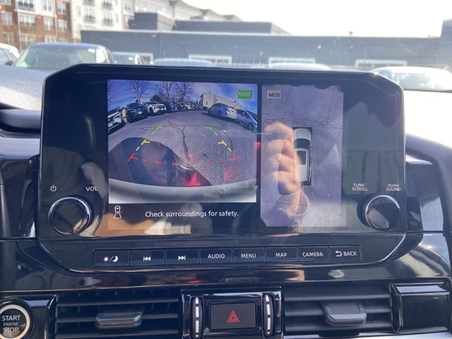 Vehicle image 20 of 33